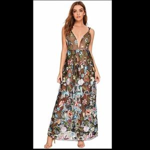 Women’s Floral Embroidered Mesh Overlay Bodysuit Maxi Dress | Size L